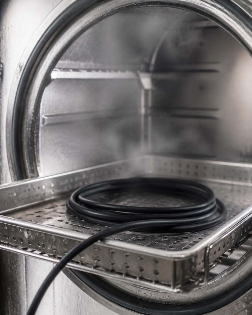 Heating resistant silicone rubber wire in autoclave